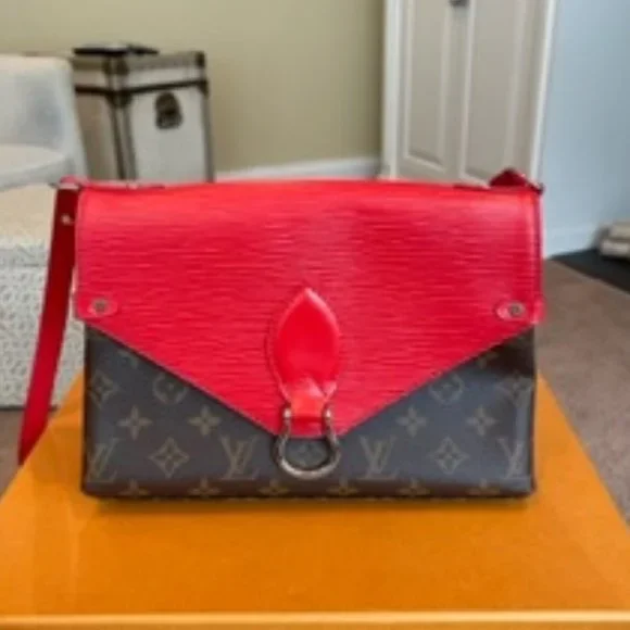 Louis Vuitton Crossbody - Picture 1 of 8